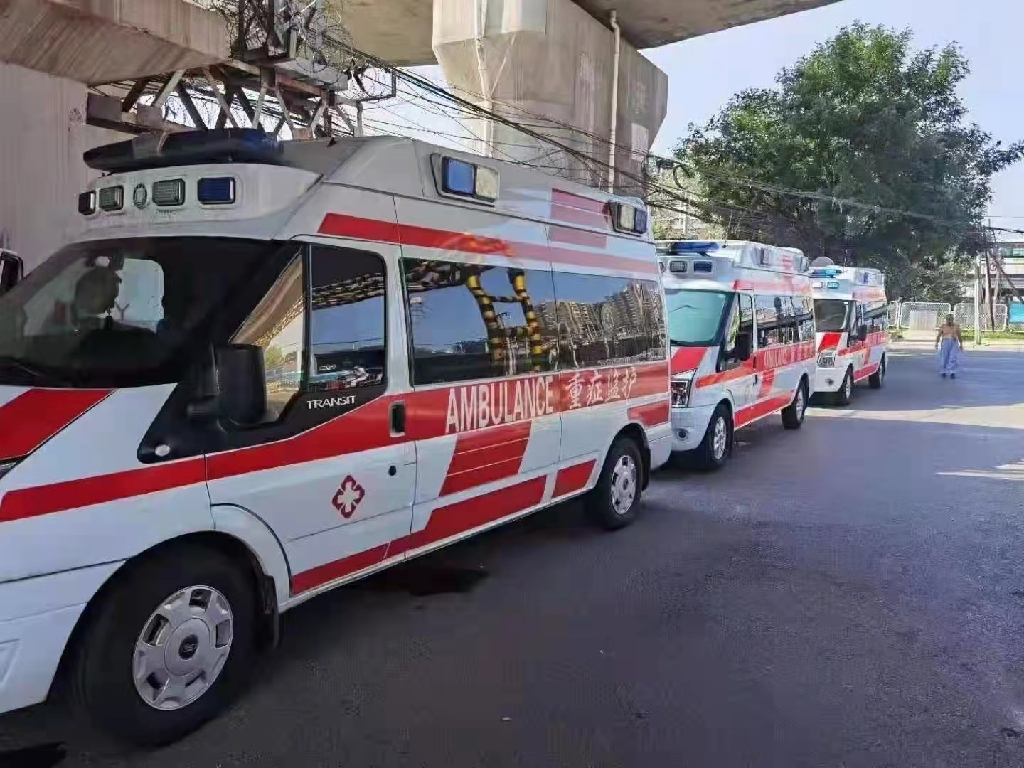 乌兰浩特市救护车出租
